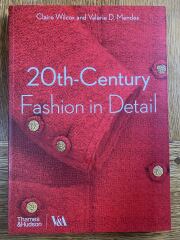 Les Parisiennes des Mamansnet: It's French charm, you know, beheaded people, red wine and blood all over the place - it's romantic, it's normal.