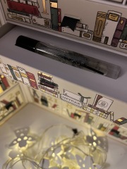 General “Waifs and Strays” Beauty Advent Calendar opening thread.