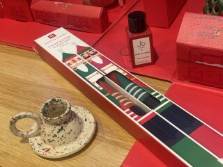 General “Waifs and Strays” Beauty Advent Calendar opening thread.