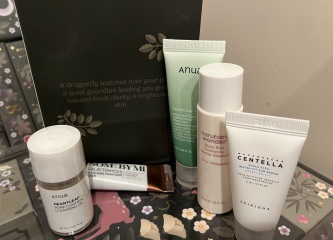 General Waifs and Strays Beauty Advent Calendar opening thread 2025 Part 2