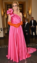 Royal Style: A Double Breasted Safari Suit? We need to discuss...