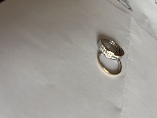 Platinum engagement ring turned out to be gold.