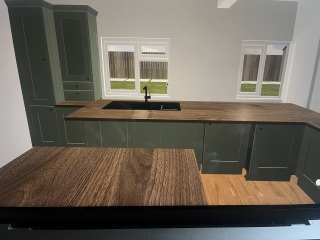 Island vs Peninsula: and the winner is…