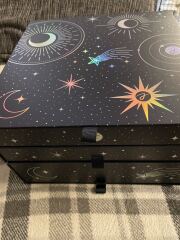 General “Waifs and Strays” Beauty Advent Calendar opening thread.