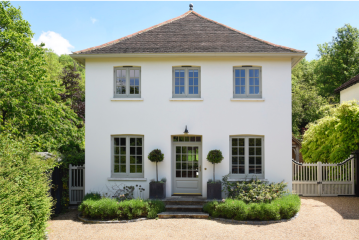 White Render - what colour windows?