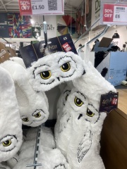 The one where I've clearly lost count on the number of threads and this one really will contain Christmas!