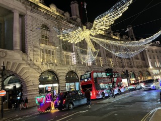 General “Waifs and Strays” Beauty Advent Calendar opening thread.