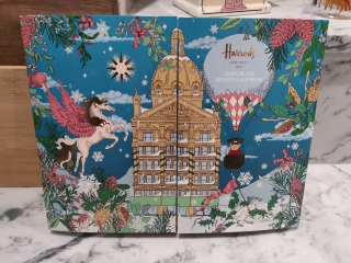 General “Waifs and Strays” Beauty Advent Calendar opening thread.