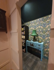 Does anybody fancy sharing photos of how you've used William Morris wallpaper in your house?