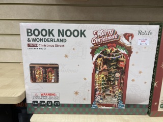 The one where I've clearly lost count on the number of threads and this one really will contain Christmas!