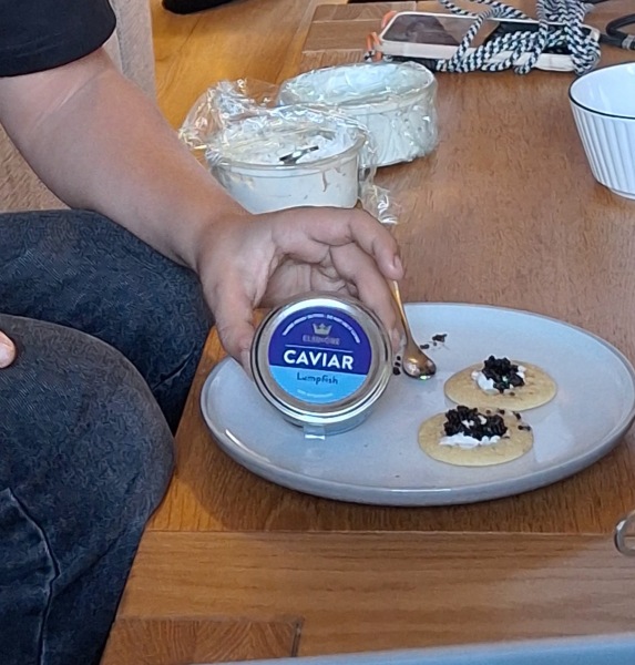 Come and tell us your dull and unexciting news 34: Calmly through the day