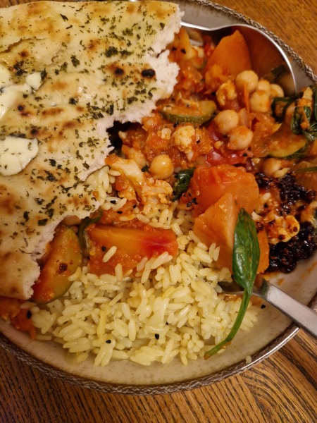 Meal planning, sharing recipes and ideas to make the weekly budget go further.