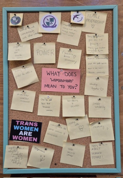 Cambridge student barred from pub over views on gender