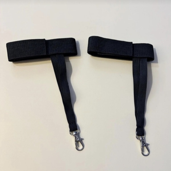 To want a lanyard thing for idiot mittens for ME
