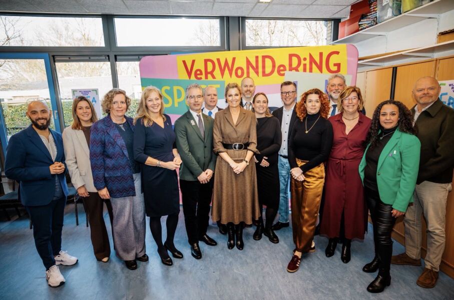 Royal Style: Hoping for Yuletide shimmer, but not too many green coats!