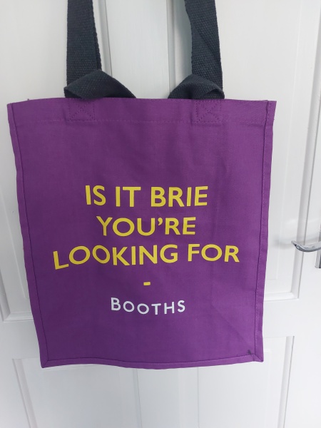 The Bluestocking, where the cheese is plentiful and the Champagne is on Boiledbeetle