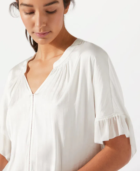 Help short and fat me find a business/business casual outfit
