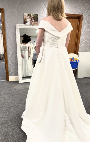 Wedding dress advice please