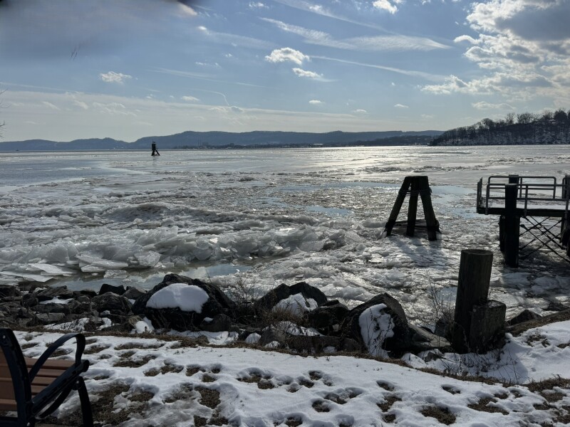 Come and tell us your dull and unexciting news 35: Calmly through the day