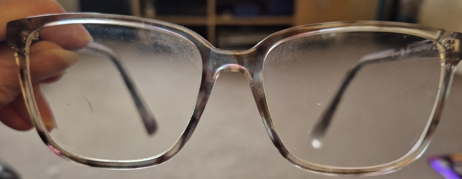 what shape should reading glasses be?