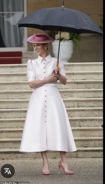 Royal Style: Hoping for Yuletide shimmer, but not too many green coats!