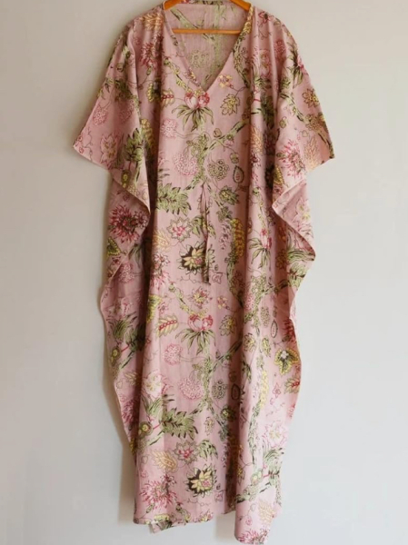 Help finding a dress like this