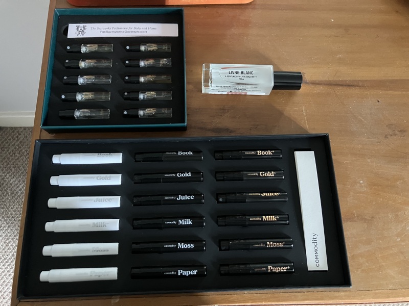 Scent of the day part 7 - let the friendly perfumistas take you to perfume heaven!