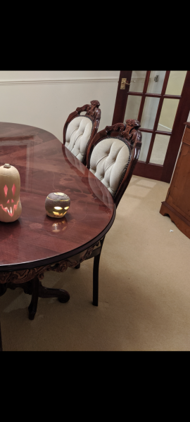 Can someone with psychic/intuitive/i don't know what it's called give me a read on this picture