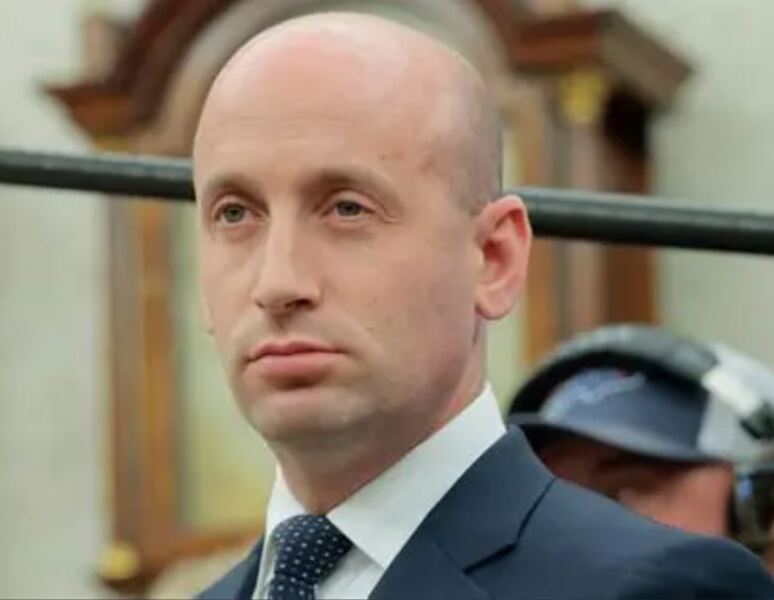 Blackmail, Bluster and Batshit Bonkers - Trump Thread #153