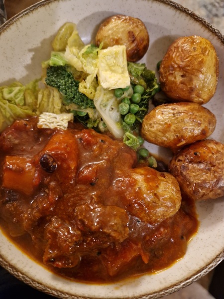 Meal planning, sharing recipes and ideas to make the weekly budget go further.