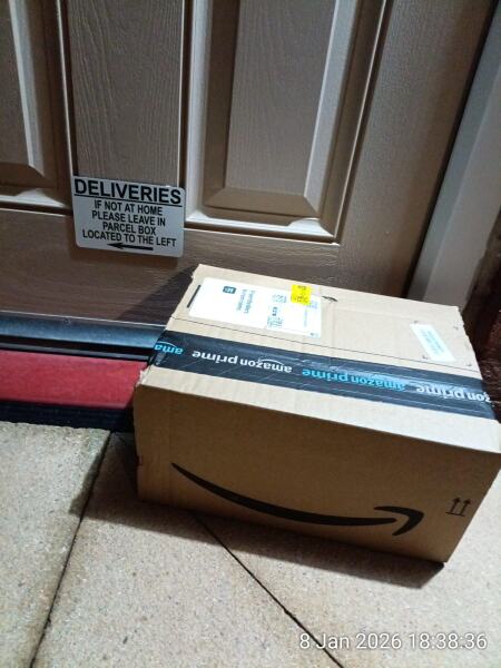 Someone keeps sending parcels to my house, what is this??