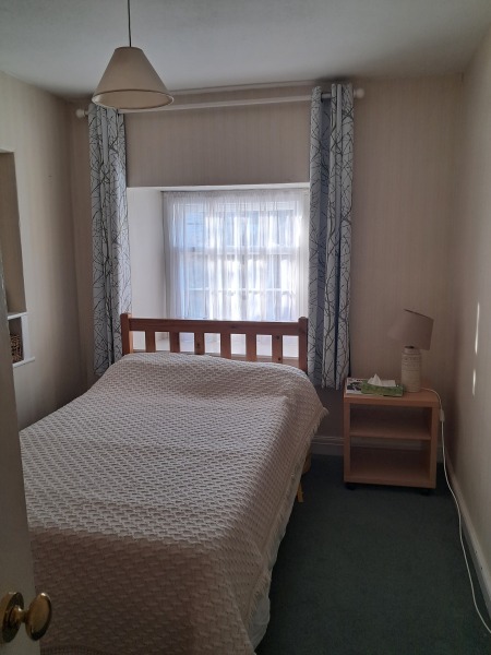 Tell me how to redecorate a small guest room