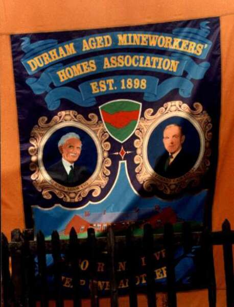 Thread 42 Starmer : Du drikker en kop te, og så tænker du lidt over alting