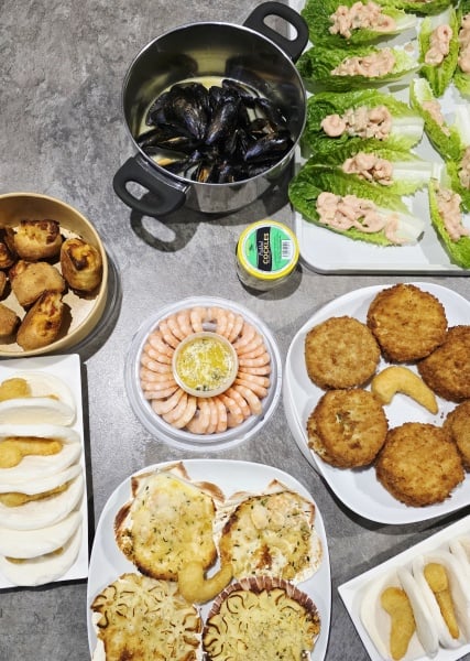 Lighthearted. Dd would like "an array of seafood"