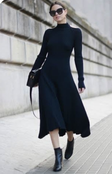 Long navy dress but what colour shoes?