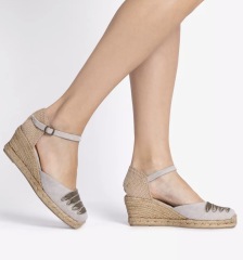 Closed toe summer shoes