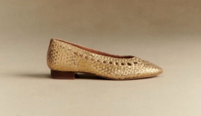 Closed toe summer shoes
