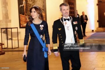 Royal Style: Hoping for Yuletide shimmer, but not too many green coats!