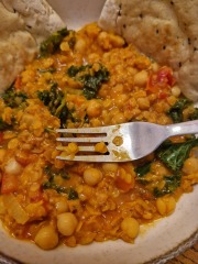 Meal planning, sharing recipes and ideas to make the weekly budget go further.