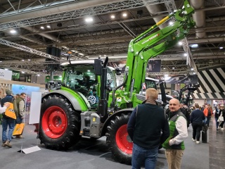 The Bluestocking, where the cheese is plentiful and the Champagne is on Boiledbeetle