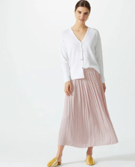 Help short and fat me find a business/business casual outfit