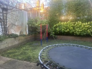 To work in the garden (SAD)