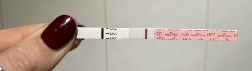 IVF - 4dp5dt - preg test line eyes