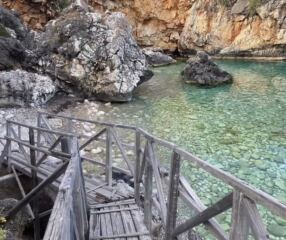 Help me find this resort (Greek Islands)