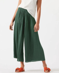 Help short and fat me find a business/business casual outfit