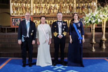 Royal Style: Hoping for Yuletide shimmer, but not too many green coats!