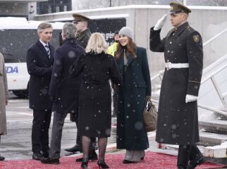 Royal Style: Hoping for Yuletide shimmer, but not too many green coats!