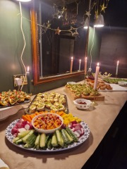 Meal planning, sharing recipes and ideas to make the weekly budget go further.