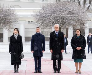 Royal Style: Hoping for Yuletide shimmer, but not too many green coats!