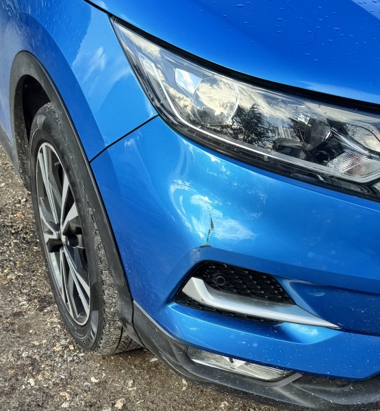Scratched my car :(